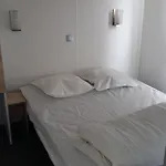 Κάμπινγκ De La Miniere 2*