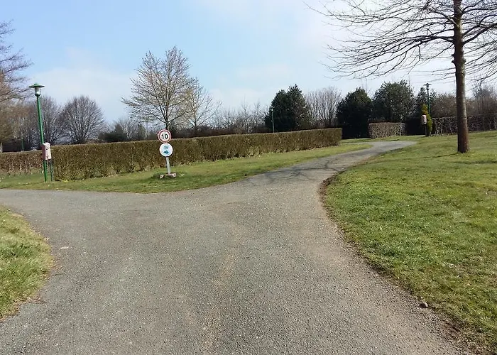 营地 De La Miniere